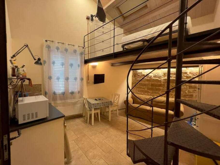 Suite Minerva 10 Steps From Piazza Civica Alghero Extérieur photo
