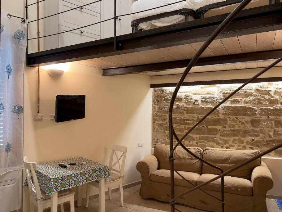 Suite Minerva 10 Steps From Piazza Civica Alghero Extérieur photo